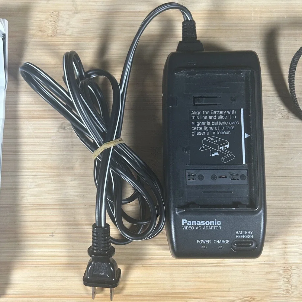 Panasonic Palmcorder PV-L858D VHS-C Photoshot Camcorder Bundle TESTED WORKING